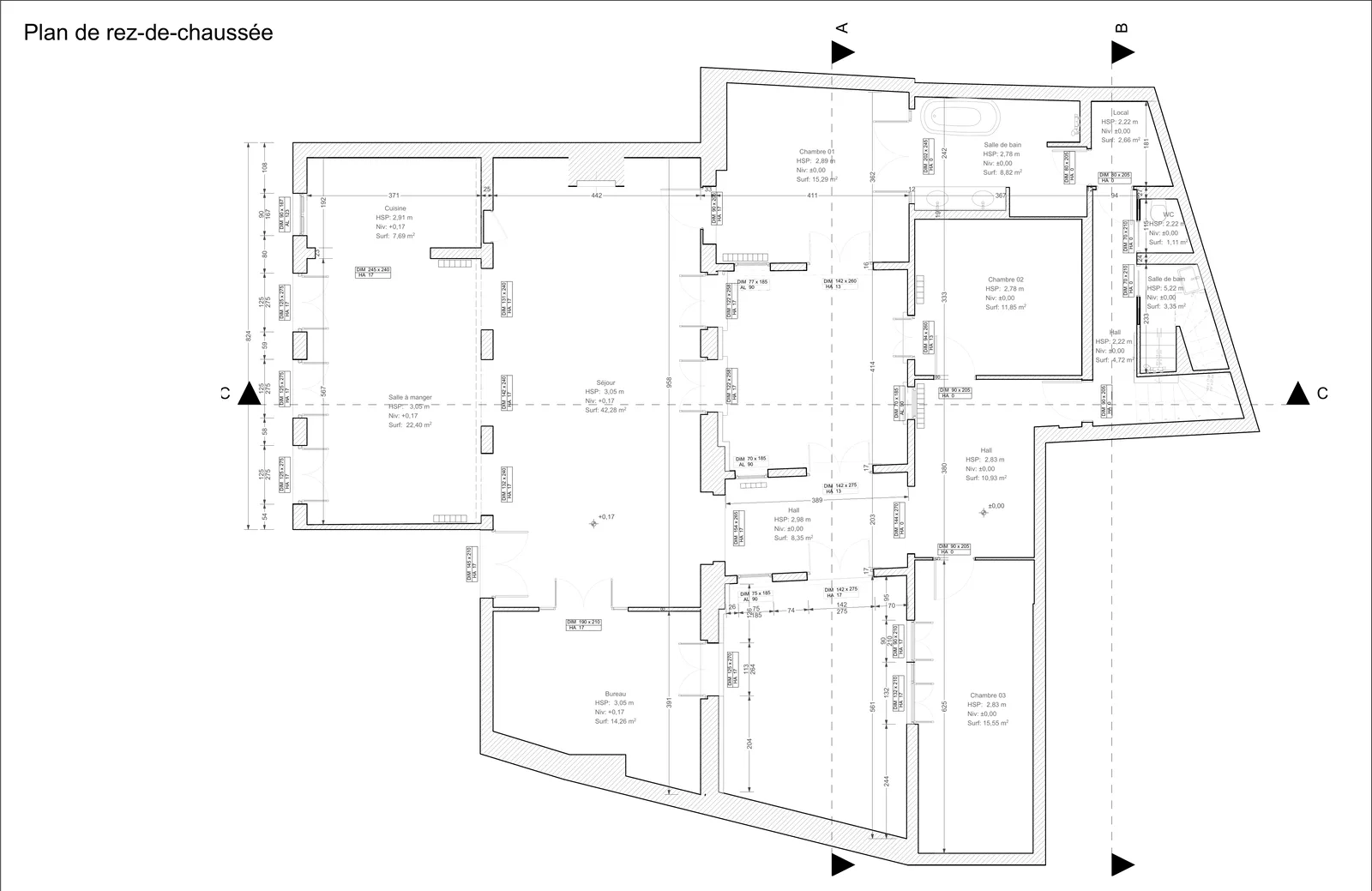 Plan de rez-de-chaussée coté, séjour de 42 m².