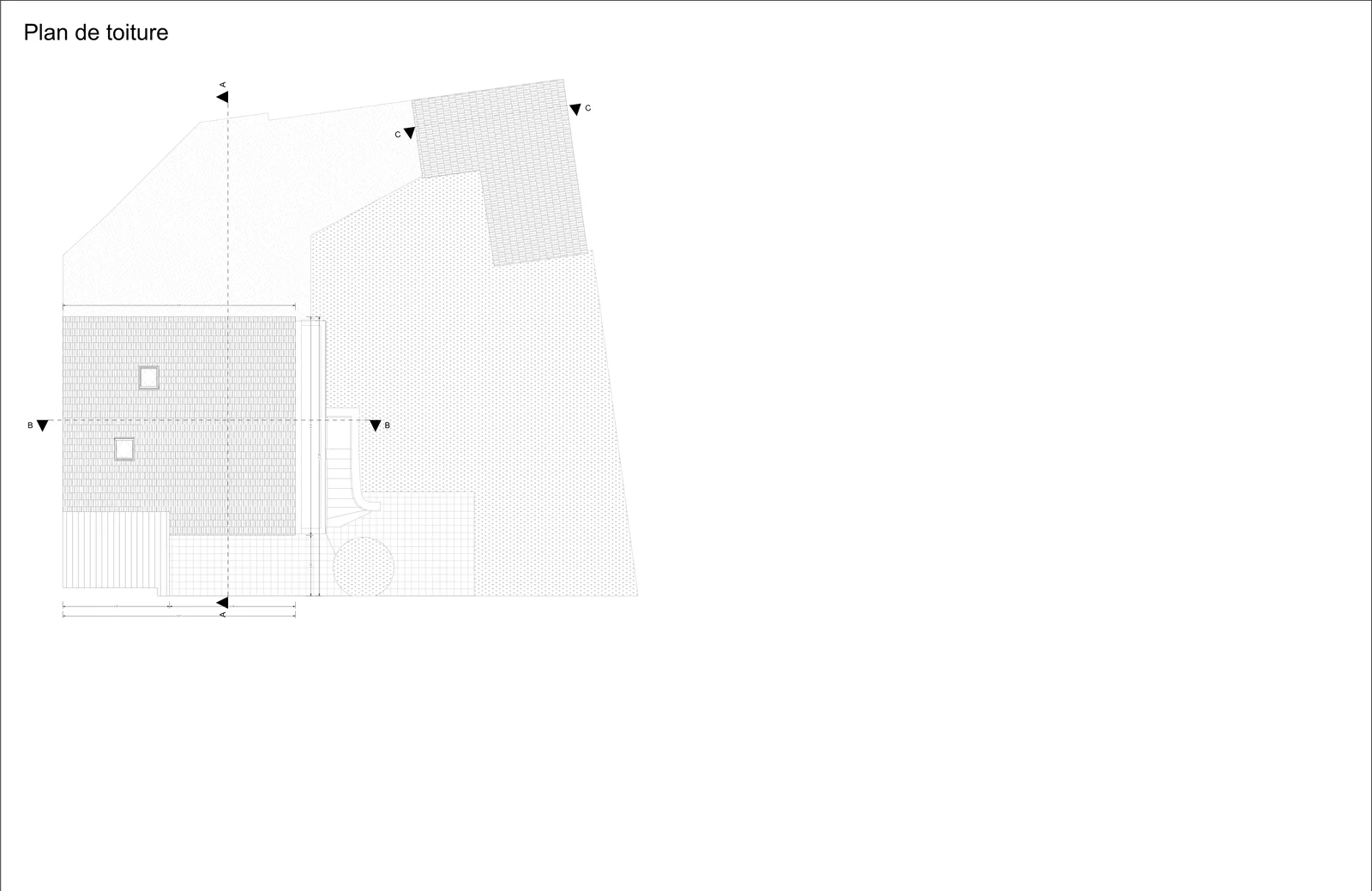 Plan de toiture avec emprise et débords.