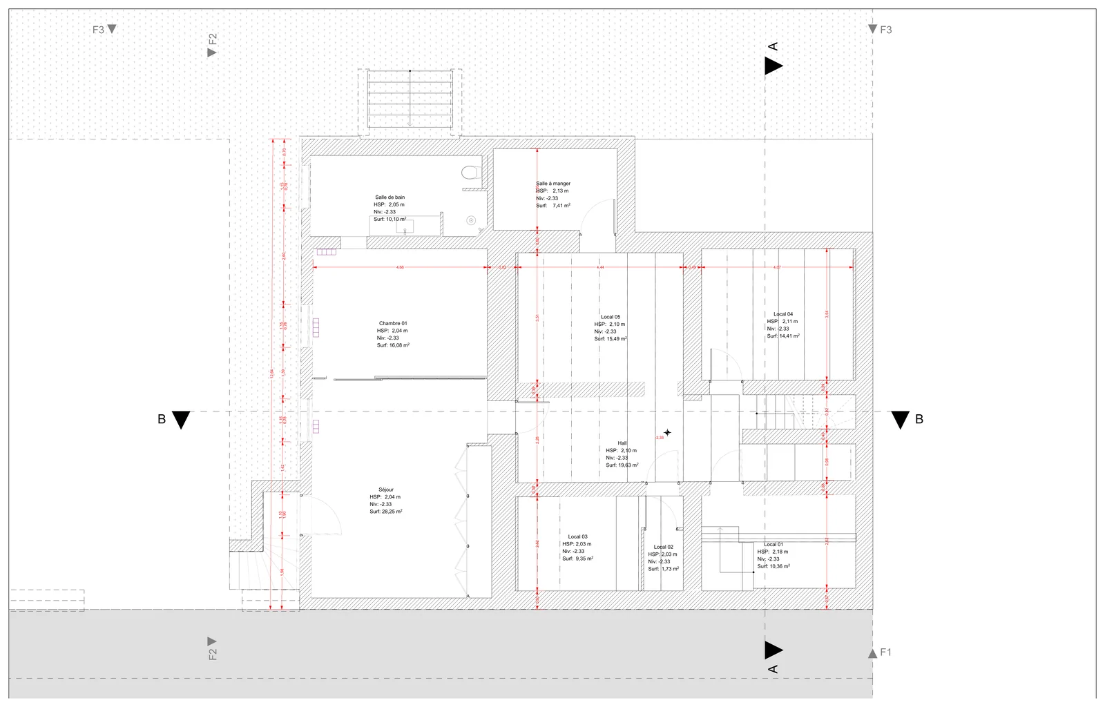 Plan du sous-sol habité : séjour, chambre, salle de bain et cinq locaux techniques.